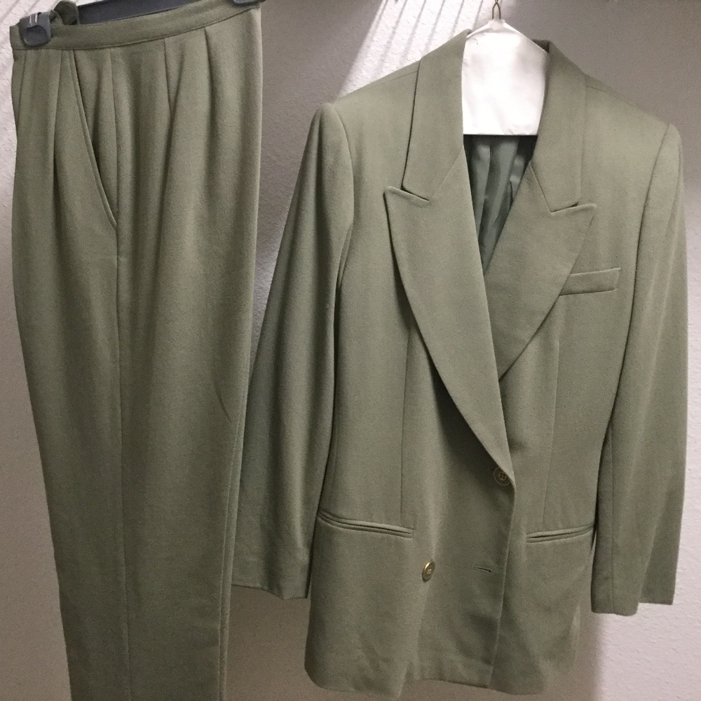Woman’s pant suit